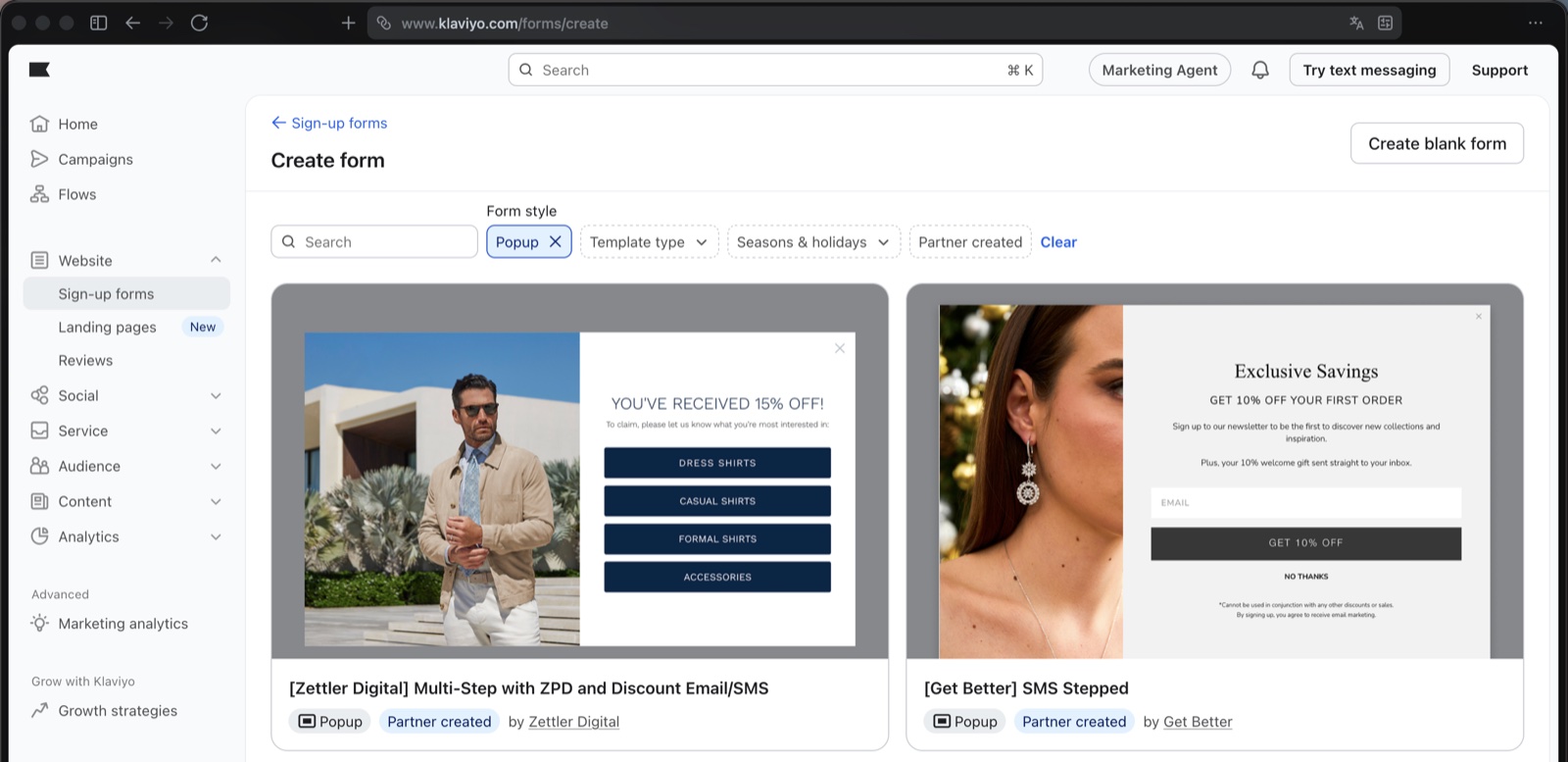 Klaviyo's Sign-up Forms sektion med Popup-filter aktiveret, viser bibliotek af færdige popup-templates til webshops